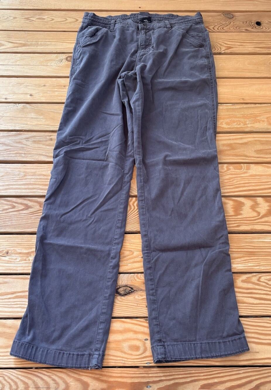 Kuhl Women’s Outdoor Hiking pants Size 8 Grey M4